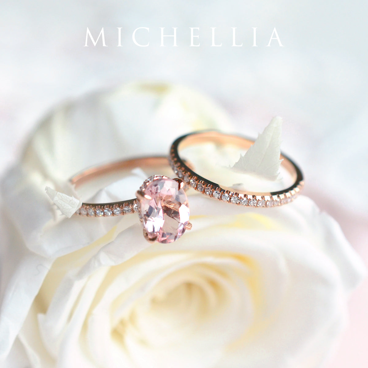 [Elaine] Modern Classic Oval Solitaire Ring in Moonstone