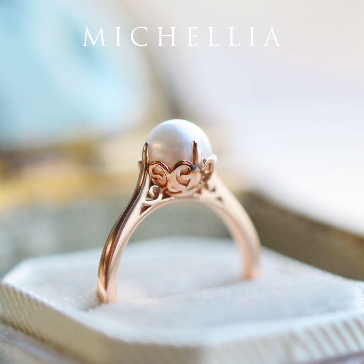 [Marguerite] Victorian Lace Solitaire Engagement Ring in Akoya Pearl