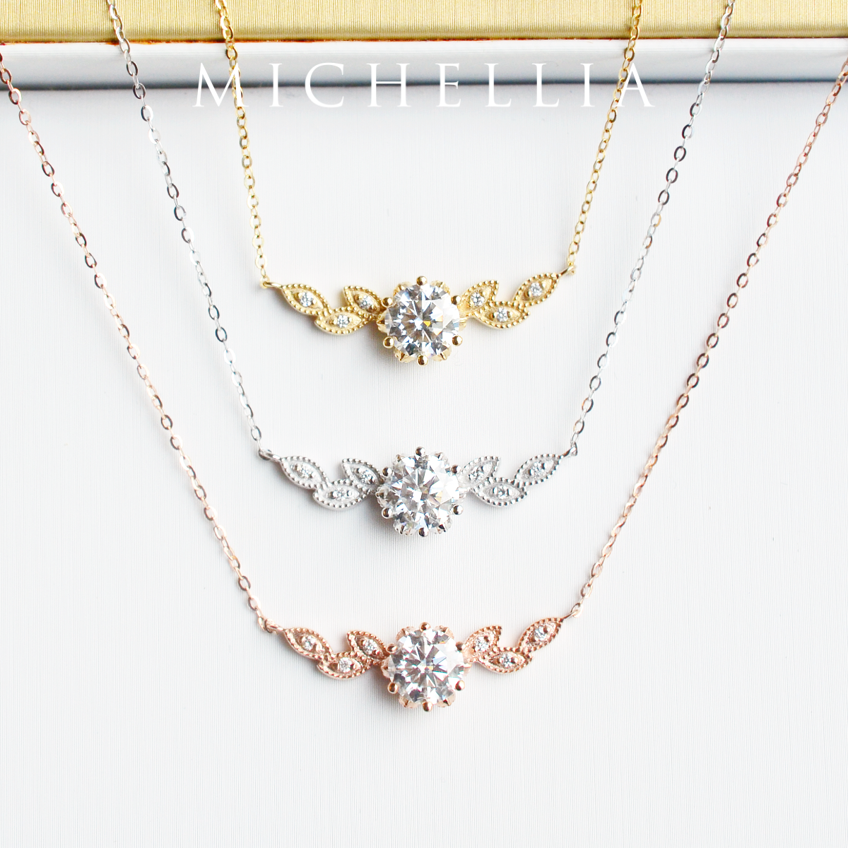 [Dahlia] Floral Leaf Necklace in Akoya Pearl