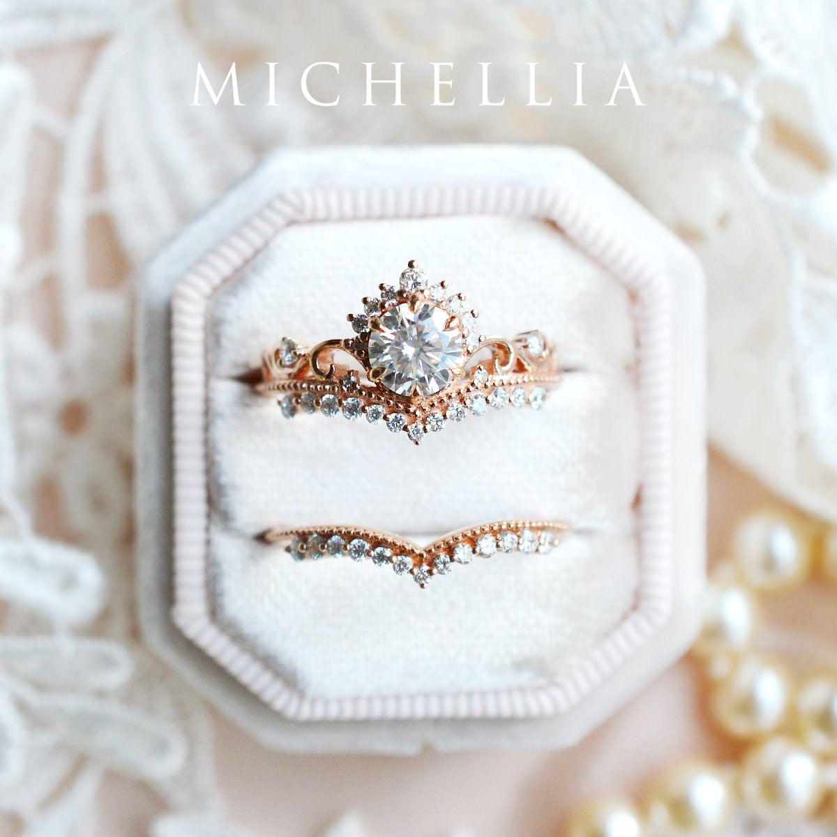 [Theia] Heirloom Crown Engagement Ring in Lab Emerald