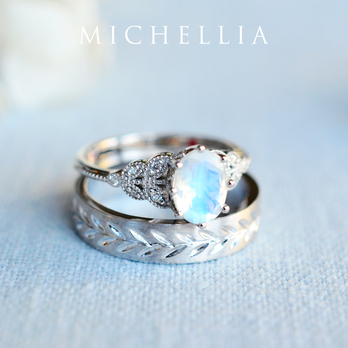 [Olivia] Classic Floral Oval Engagement Ring in Moonstone