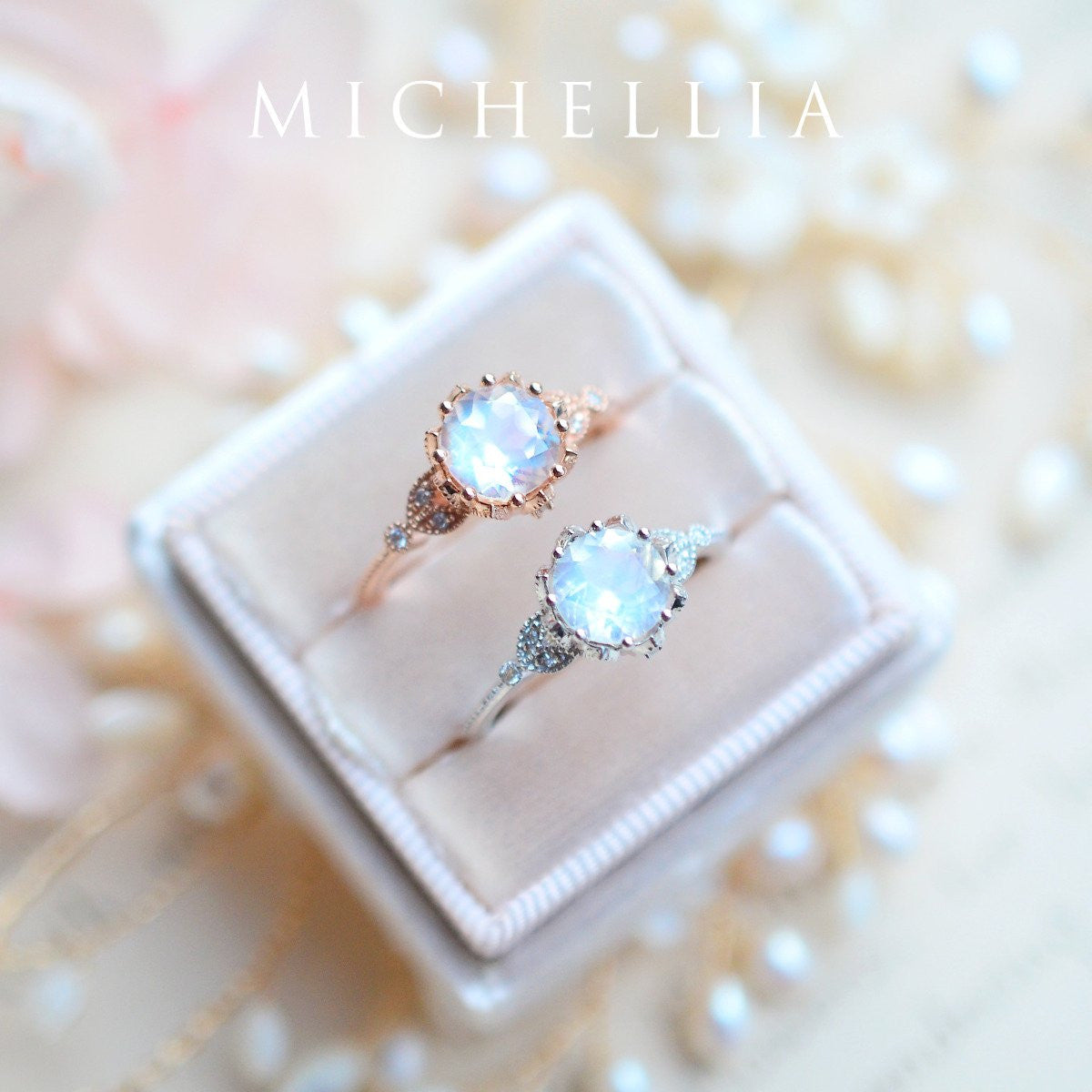 [Evanthe] Vintage Floral Engagement Ring in Moonstone