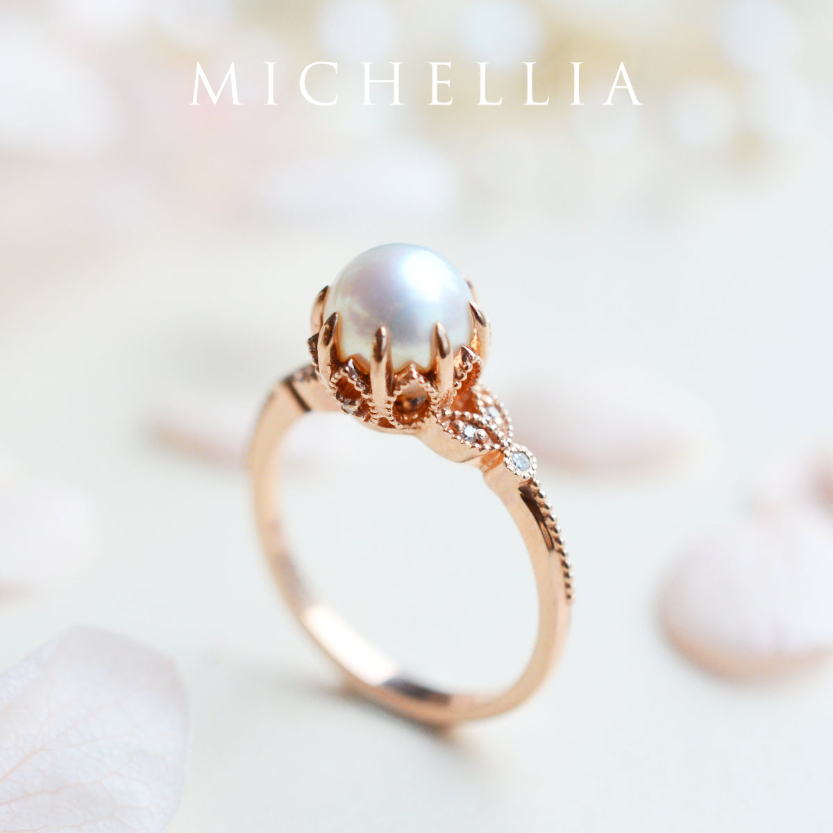 [Evanthe] Vintage Floral Engagement Ring in Akoya Pearl