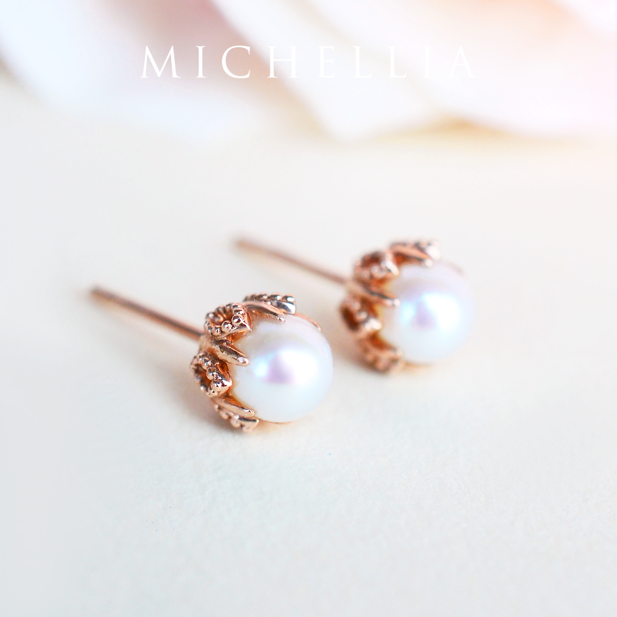 [Eden] Petite Floral Earrings in Akoya Pearl