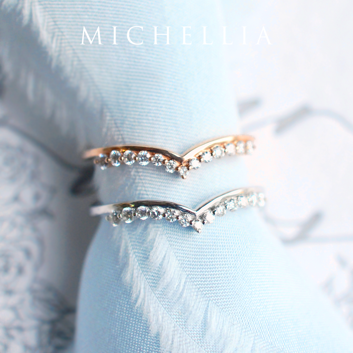 [Victoria] Classic Crown Solitaire Ring in Lab Emerald
