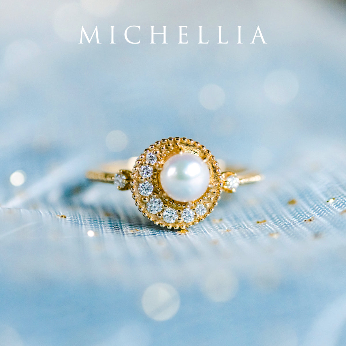 [Luna] Crescent Moon Ring in Akoya Pearl