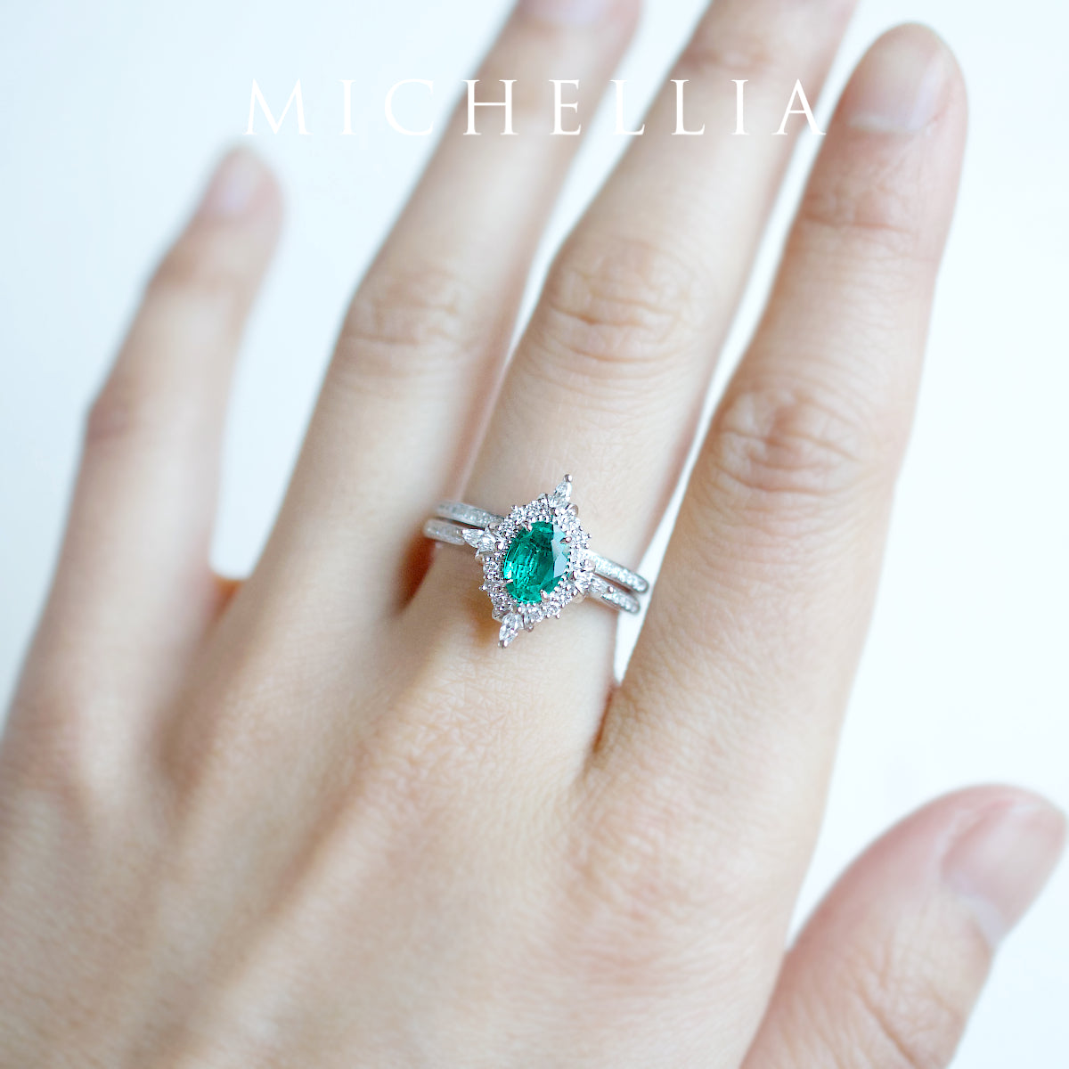[Alessandra] Art Deco Oval Cut Ring in Lab Emerald