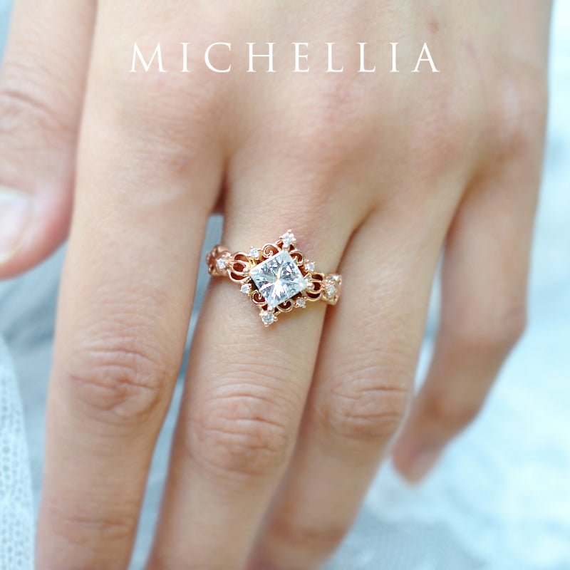 [Elsa] Vintage Square Princess Cut Engagement Ring in Diamond / Moissanite