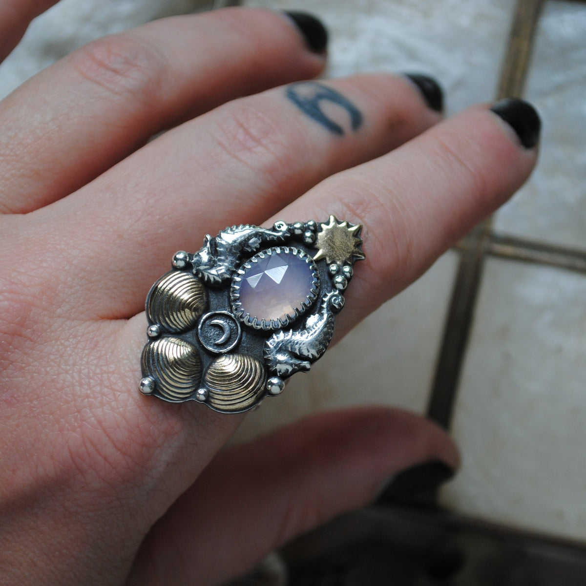 Size 8.5 - Lavender Quartz, Radiant Lunar Pool