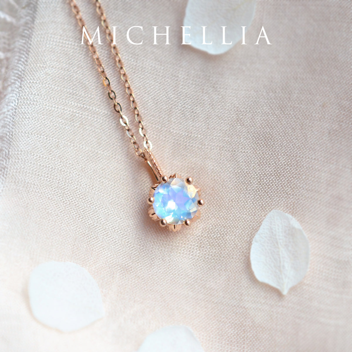 [Eden] Floral Solitaire Necklace in Moonstone