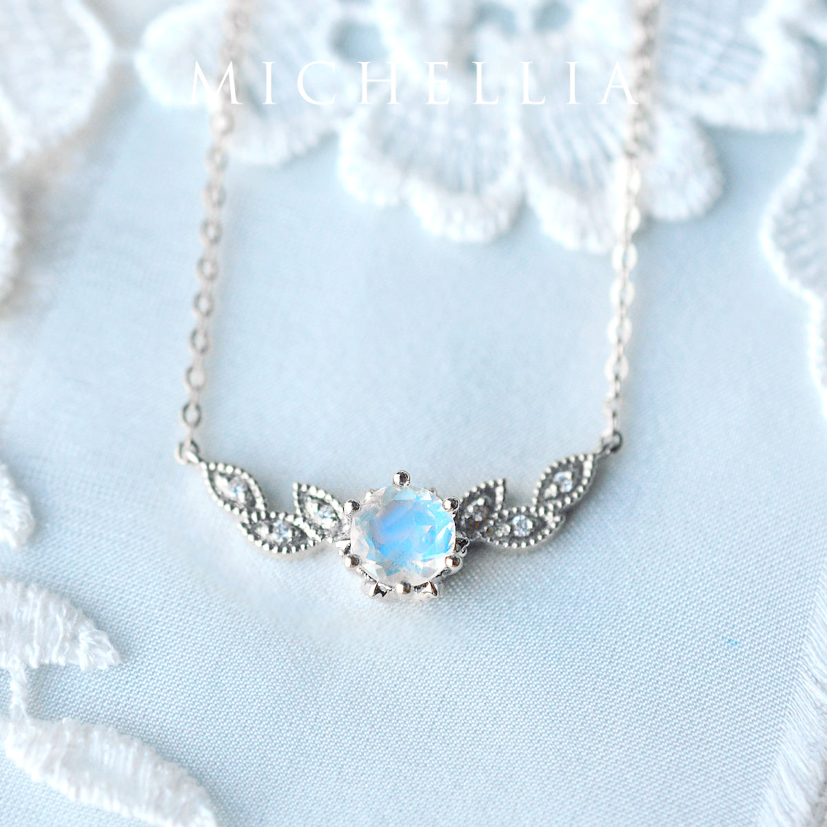 [Dahlia] Floral Leaf Necklace in Moonstone