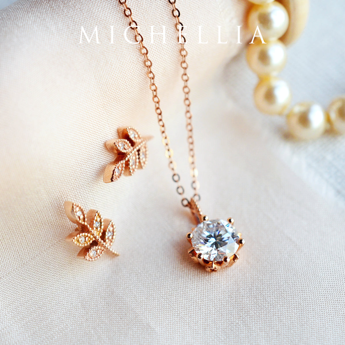 [Eden] Floral Solitaire Necklace in Morganite
