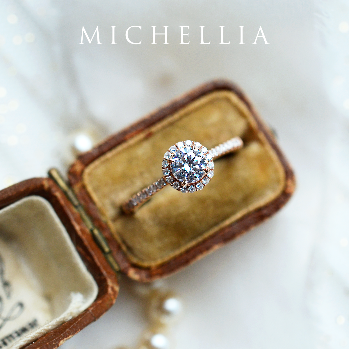 [Nova] Classic Halo Diamond Engagement Ring in Diamond / Moissanite