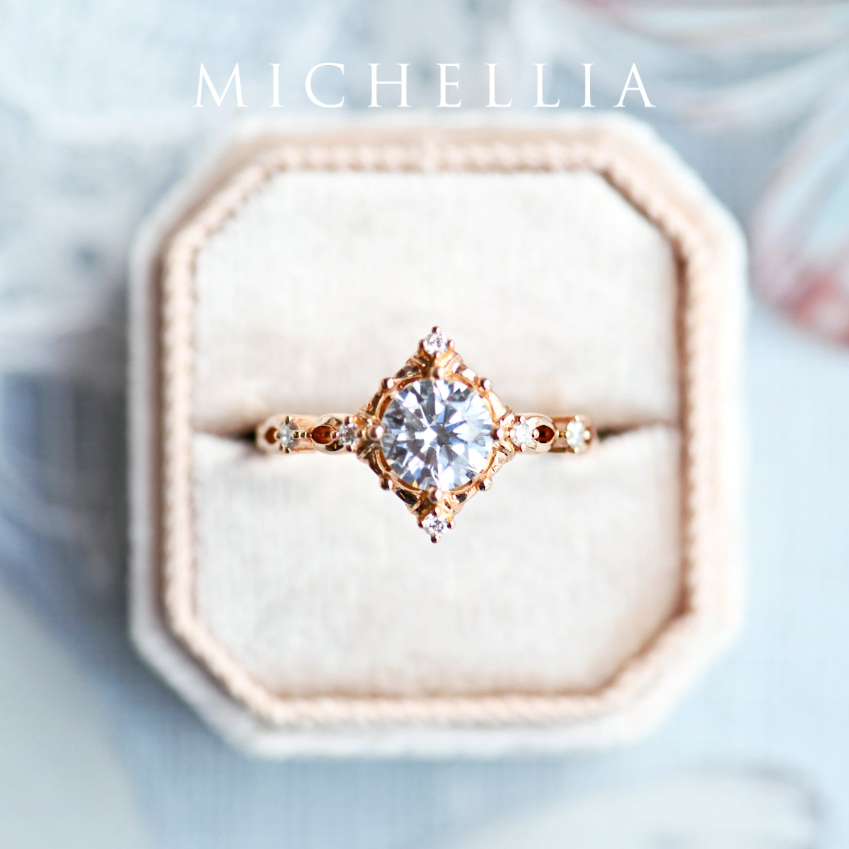 [Annalise] Victorian Heirloom Engagement Ring in Diamond / Moissanite