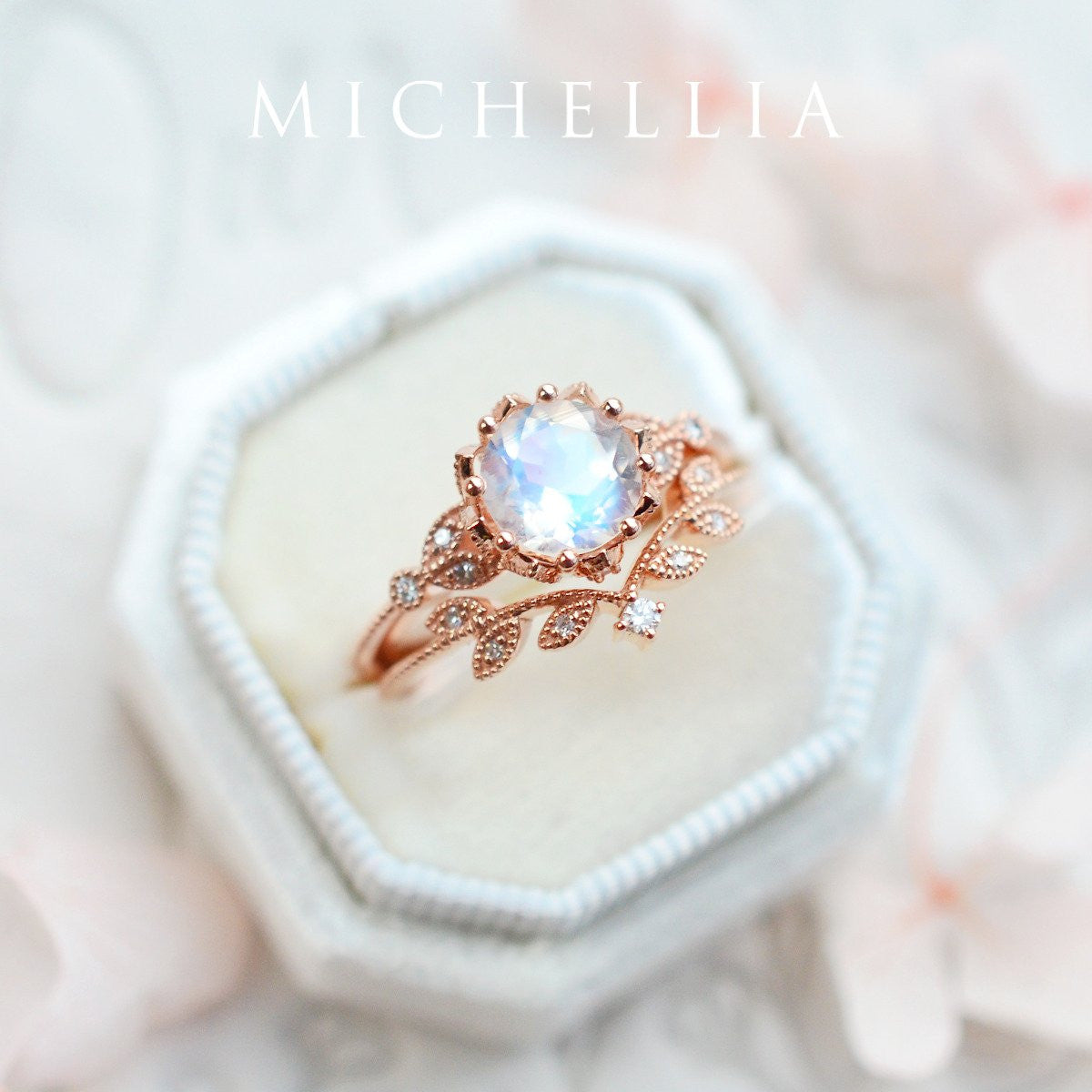 [Evanthe] Vintage Floral Engagement Ring in Moonstone