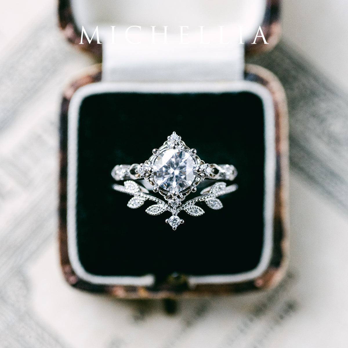 [Annalise] Victorian Heirloom Engagement Ring in Diamond / Moissanite