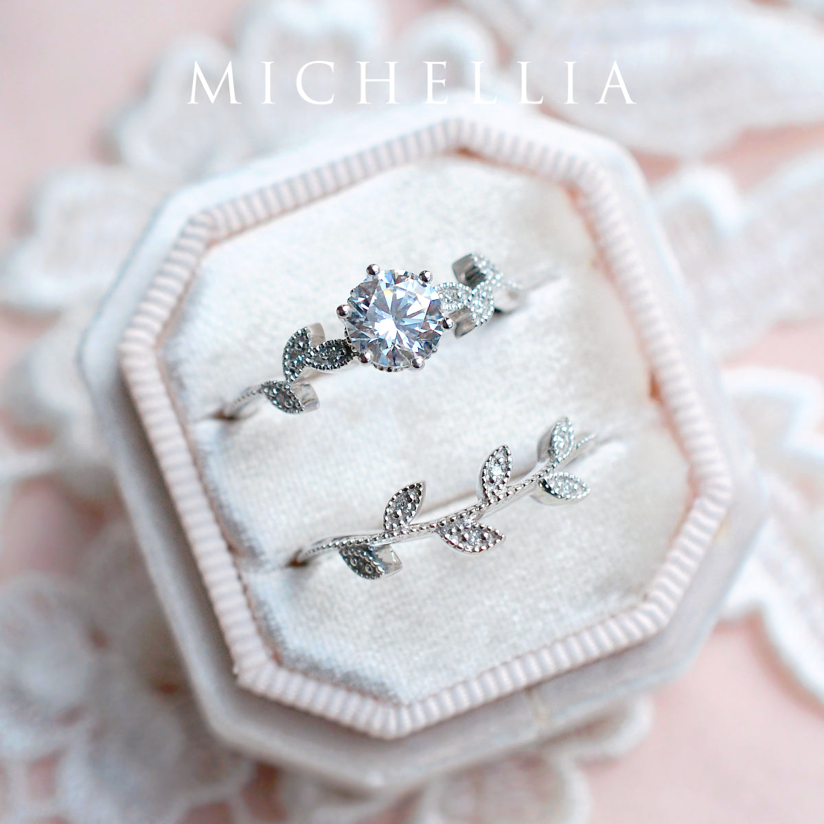 [Dahlia] Petite Floral Engagement Ring in Diamond / Moissanite