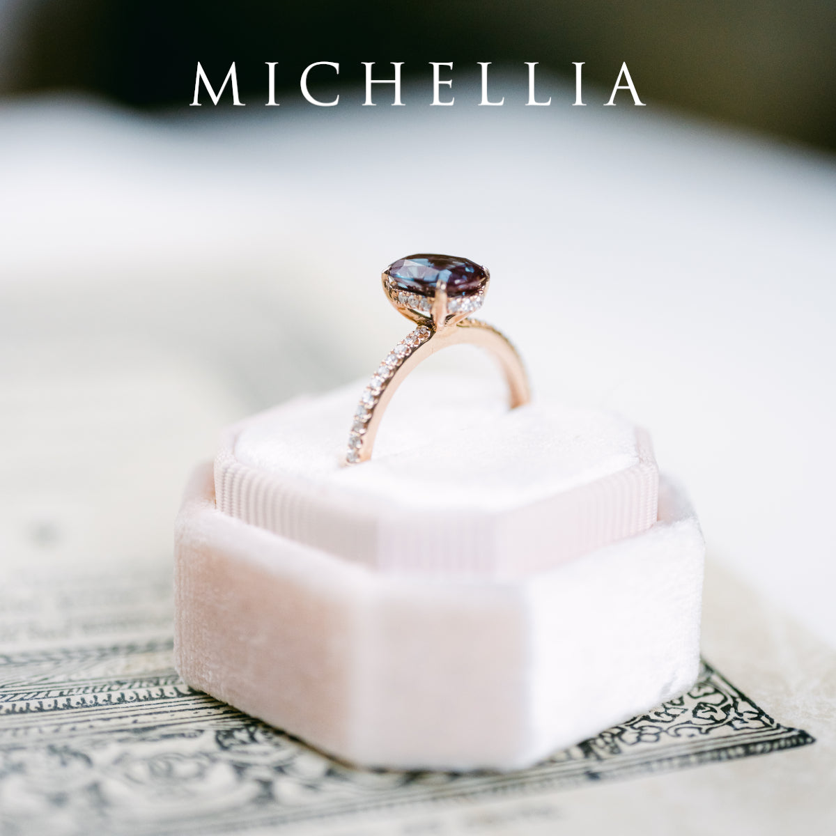 [Elaine] Modern Classic Oval Solitaire Ring in Lab Alexandrite