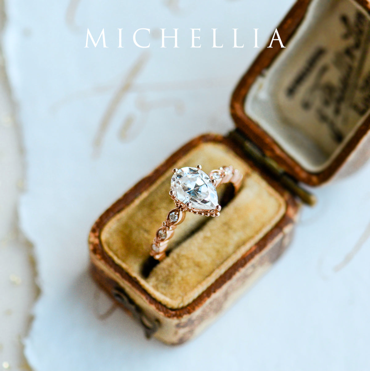 [Emelia] Vintage Classic Crown Pear Cut Engagement Ring in Diamond / Moissanite