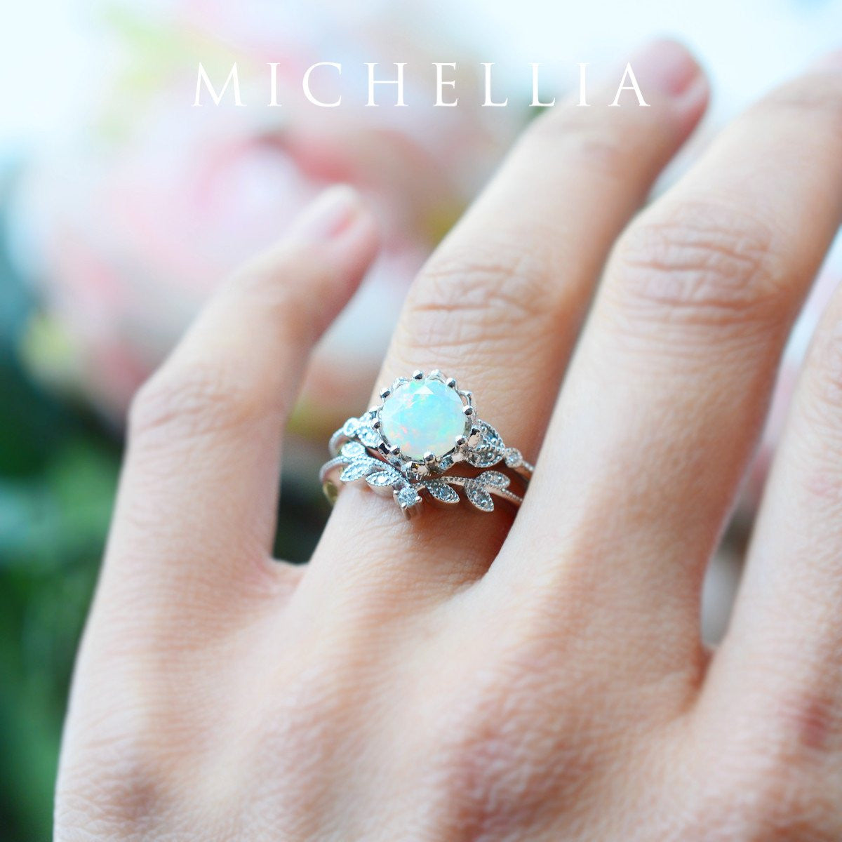 [Evanthe] Vintage Floral Engagement Ring in Moonstone