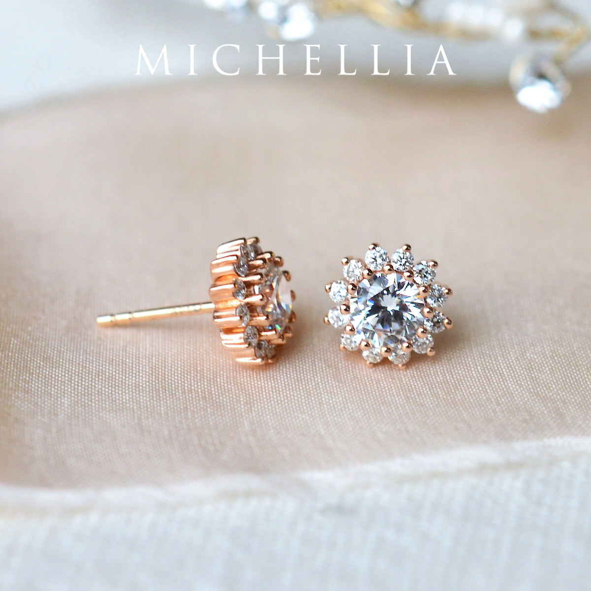 [Rosalie] Vintage Bloom Earrings in Moissanite