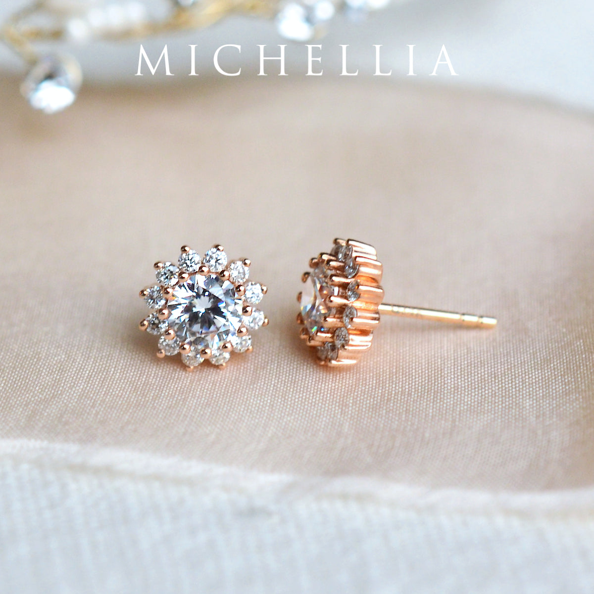 [Rosalie] Vintage Bloom Earrings in Lab Emerald
