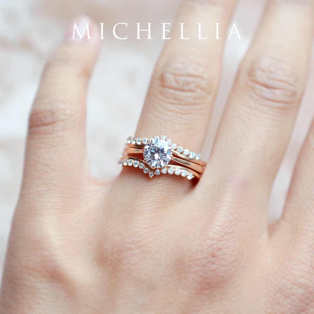 [Victoria] Classic Crown Solitaire Engagement Ring in Diamond / Moissanite