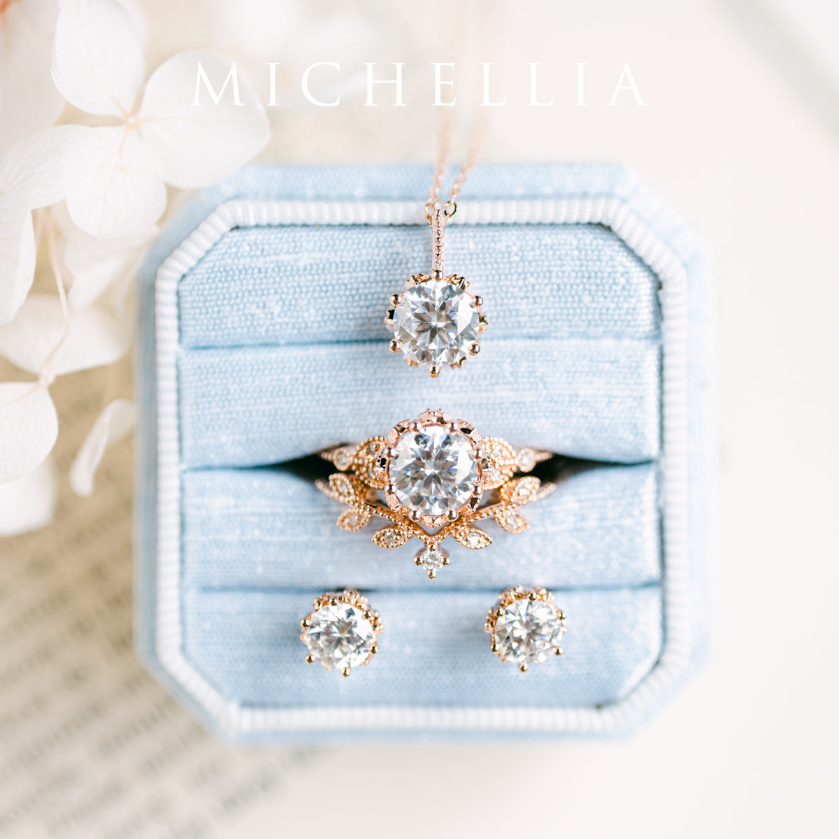 [Eden] Floral Solitaire Necklace in Morganite