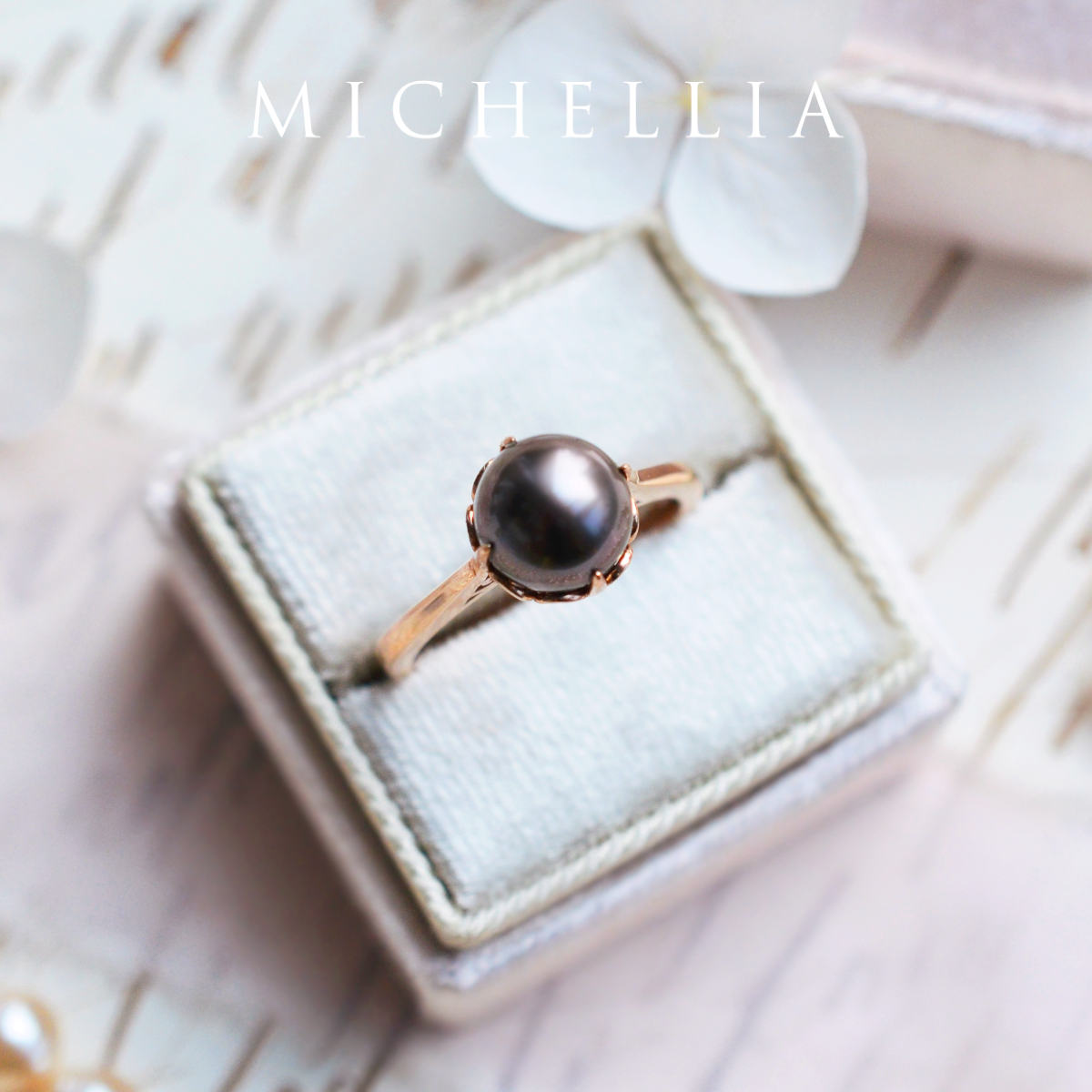 [Marguerite] Victorian Lace Solitaire Engagement Ring in Tahitian Pearl