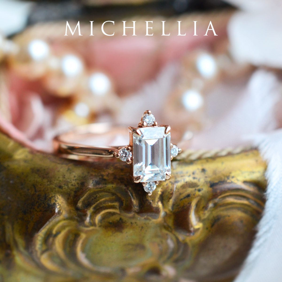 [Justine] Mid Century Emerald Cut Engagement Ring in Diamond / Moissanite
