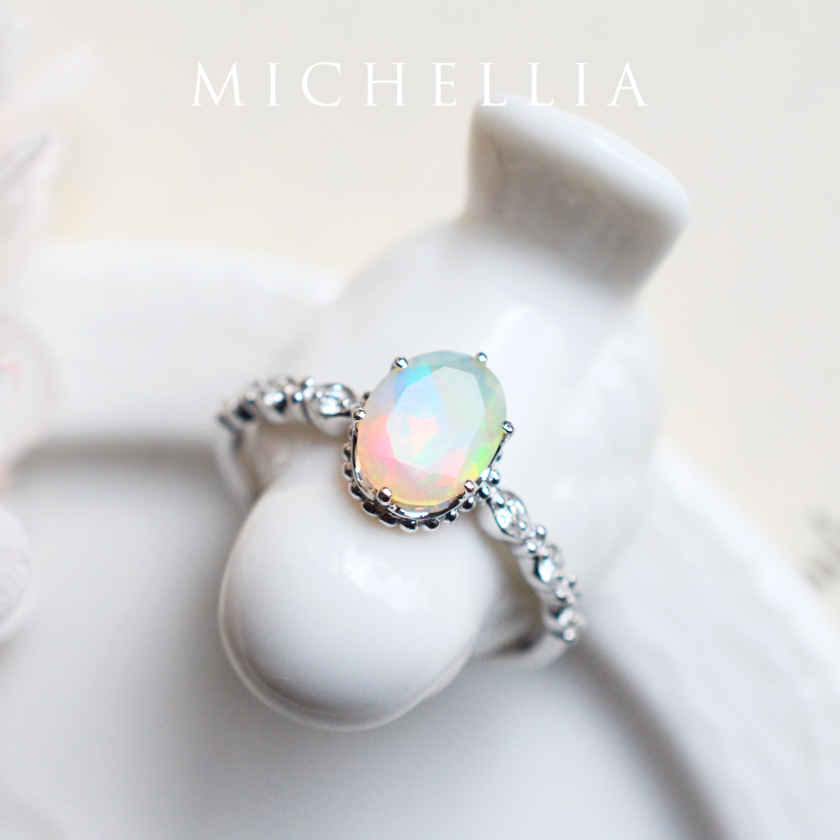 [Evelina] Vintage Classic Crown Oval Engagement Ring in Natural Australian Opal