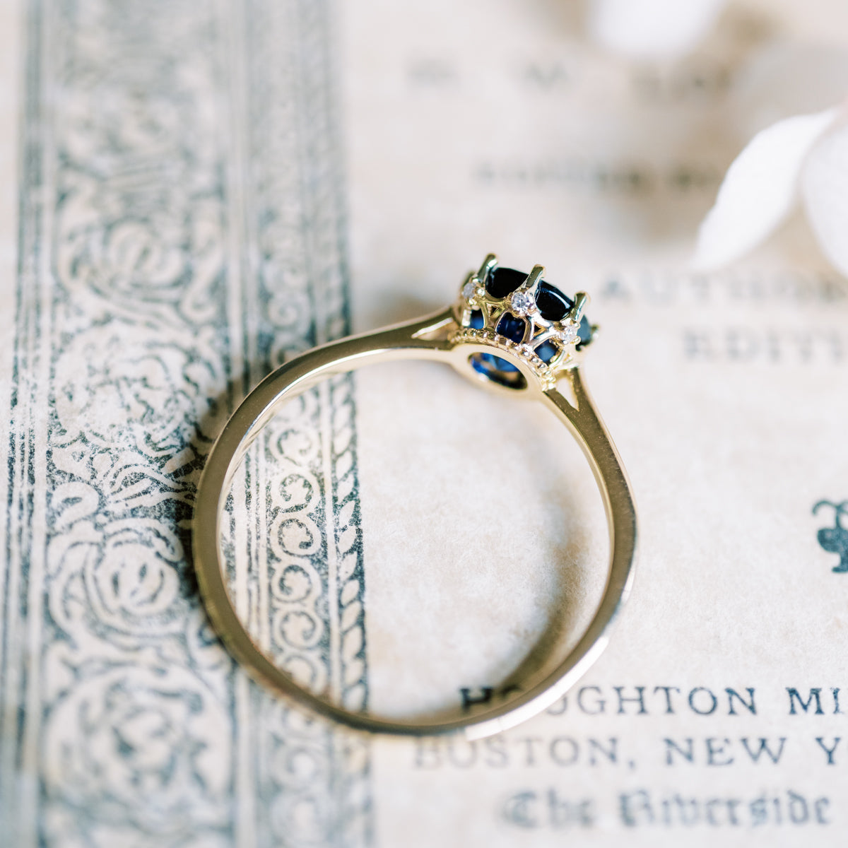 [Cassandra] Vintage Crown Solitaire Ring in Lab Blue Sapphire