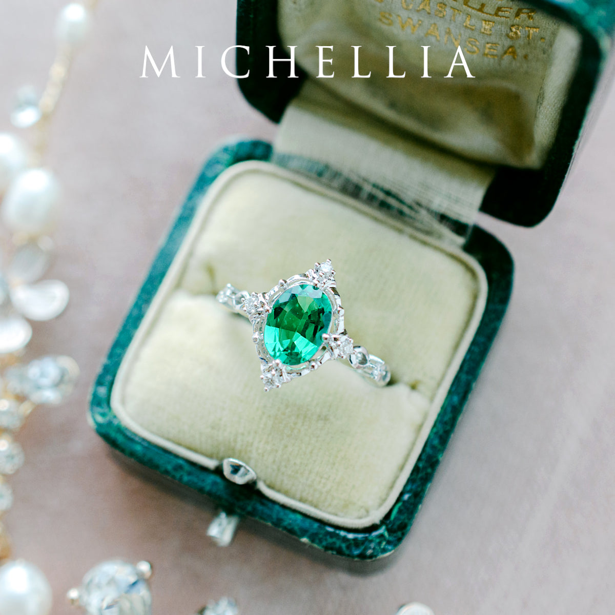 [Anastasia] Victorian Heirloom Oval Cut Ring in Lab Emerald