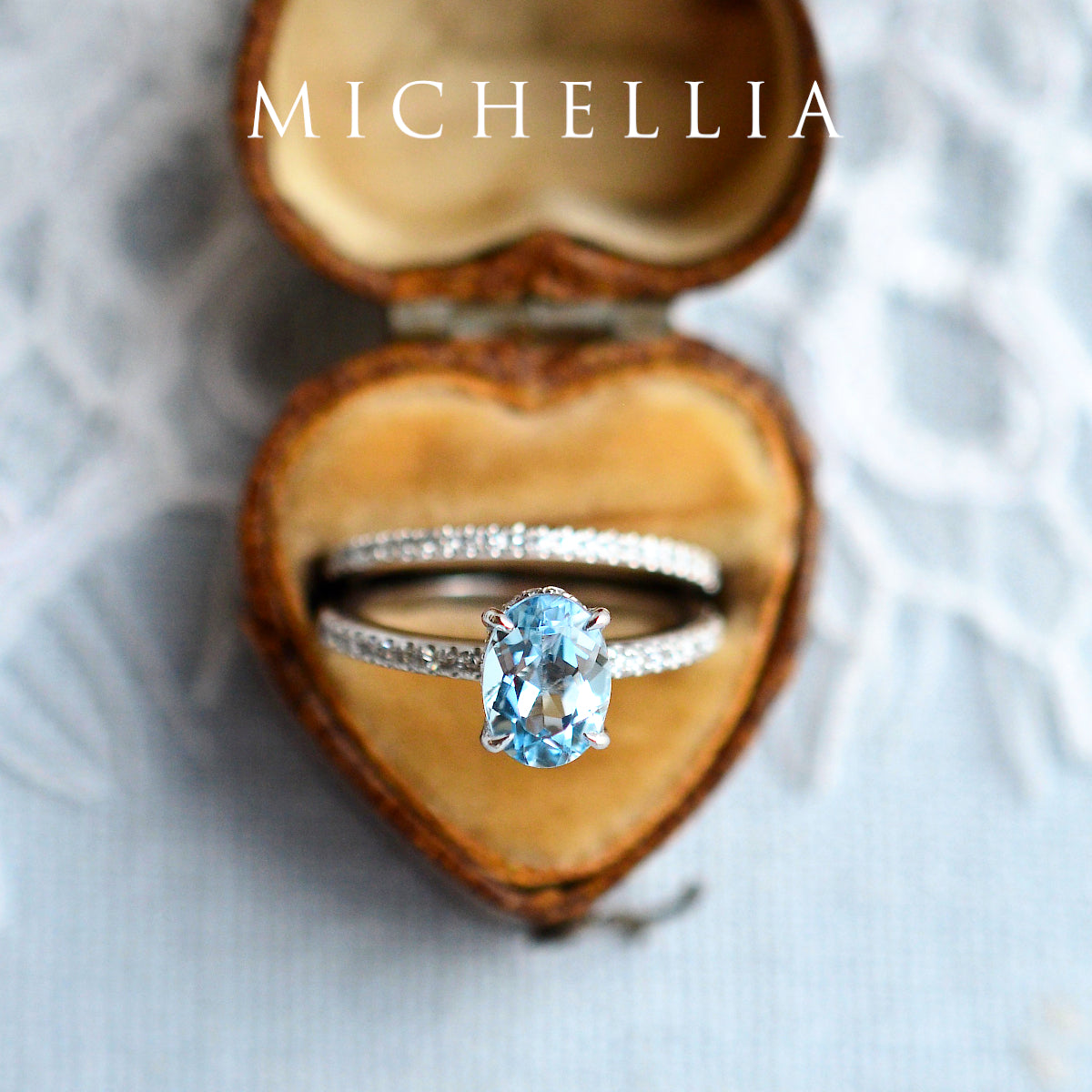 [Elaine] Modern Classic Oval Solitaire Ring in Aquamarine