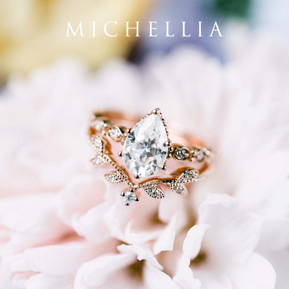 [Emelia] Vintage Classic Crown Pear Cut Engagement Ring in Diamond / Moissanite