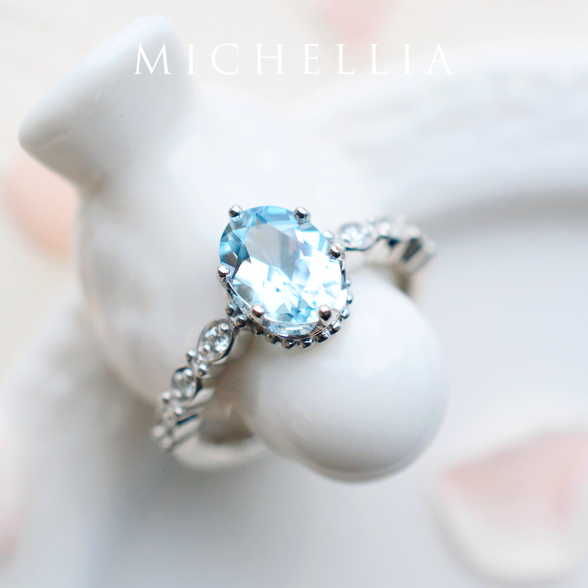 [Evelina] Vintage Classic Crown Oval Engagement Ring in Aquamarine