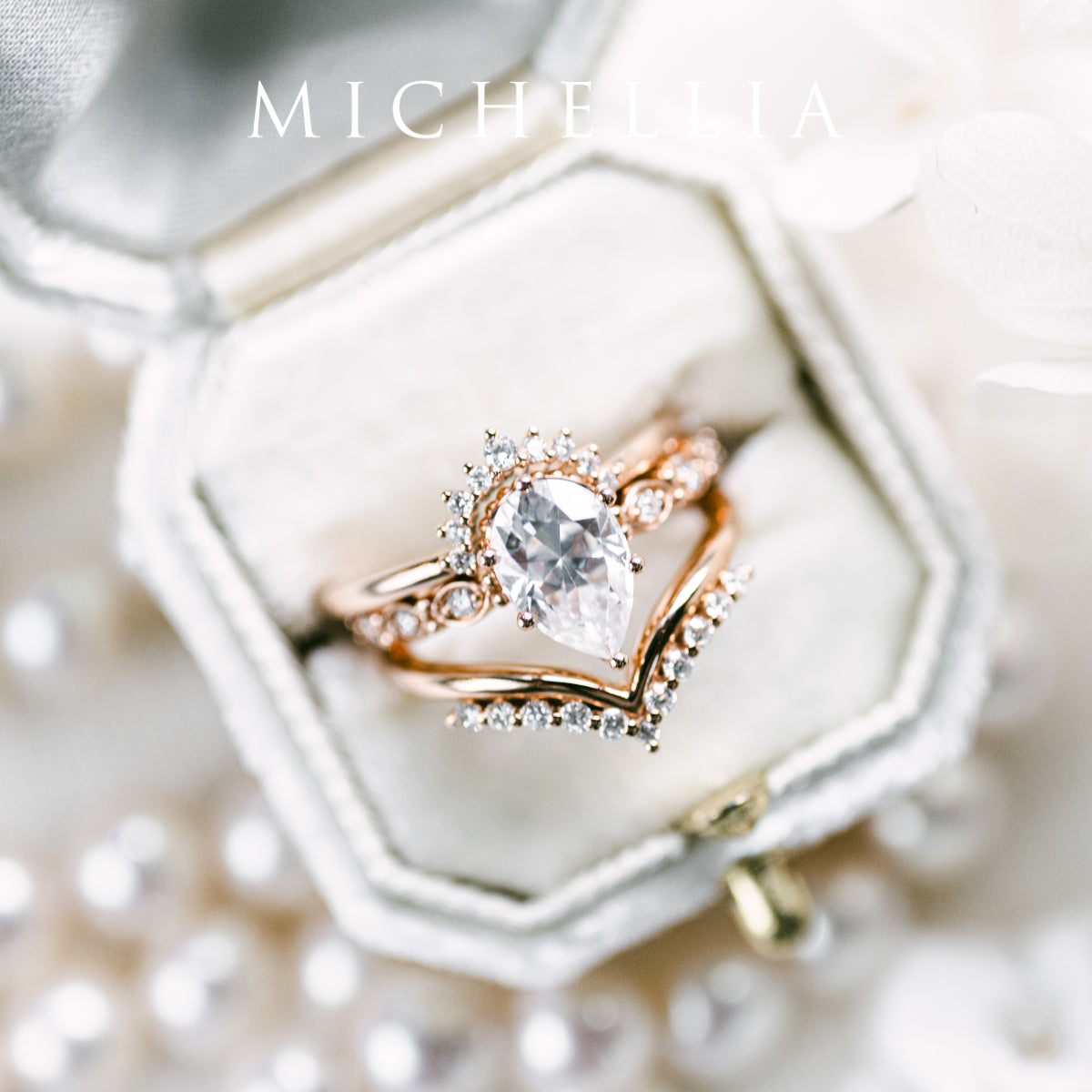 [Emelia] Vintage Classic Crown Pear Cut Engagement Ring in Diamond / Moissanite