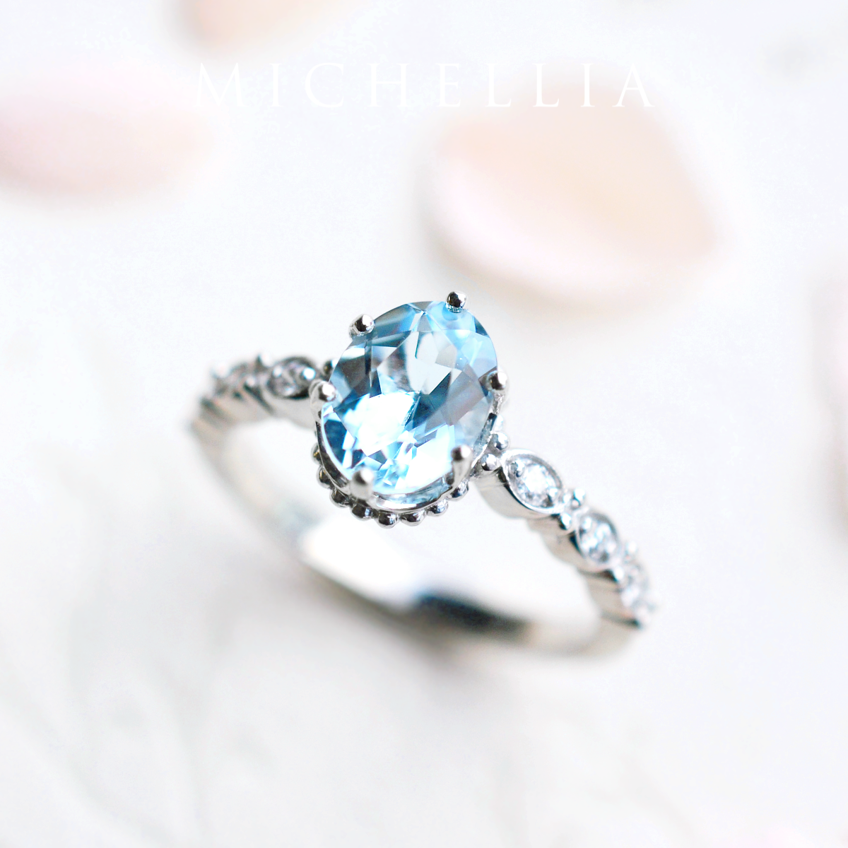 [Evelina] Vintage Classic Crown Oval Engagement Ring in Aquamarine