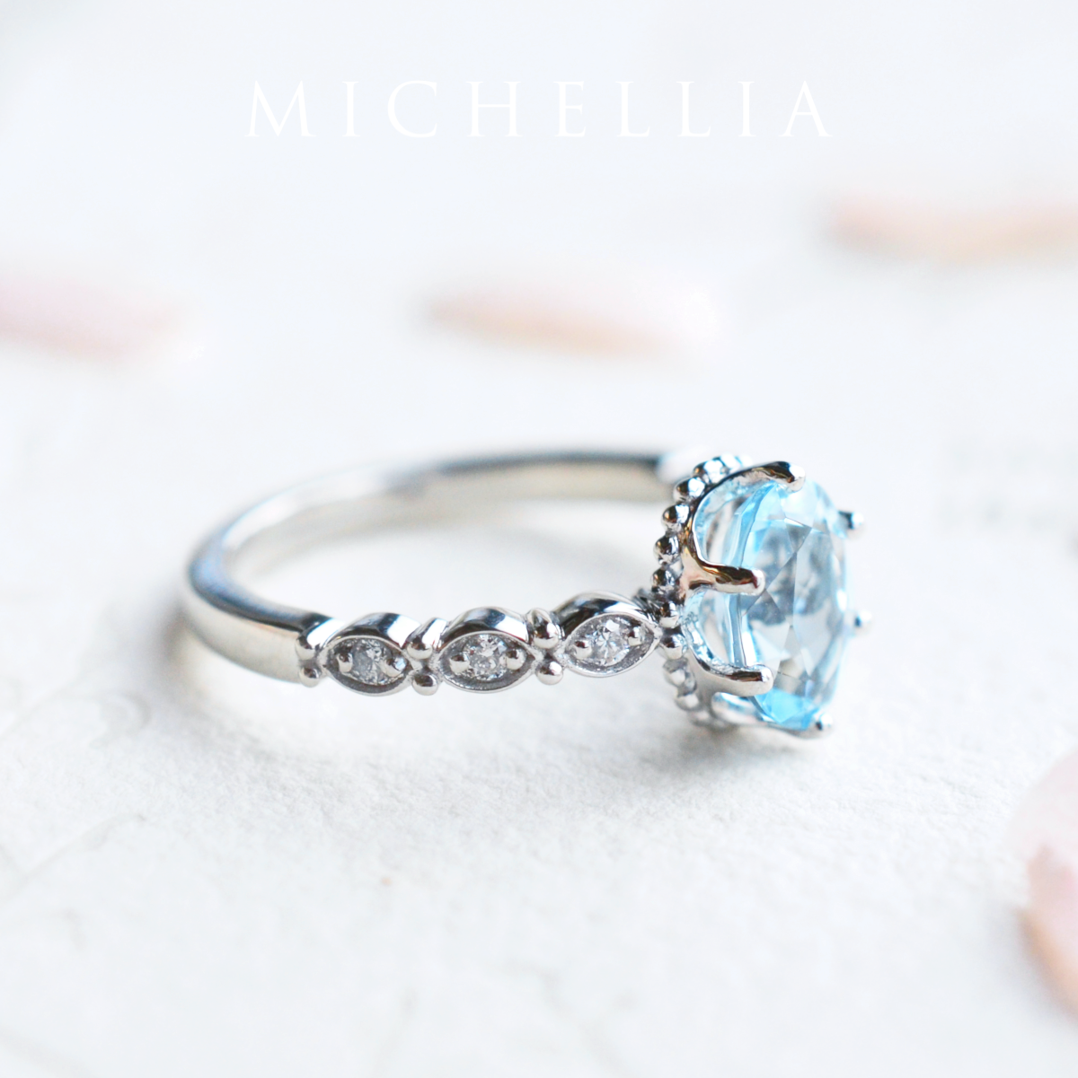 [Evelina] Vintage Classic Crown Oval Engagement Ring in Aquamarine