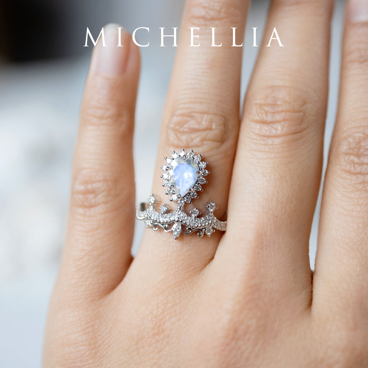 [Angelique] Venetian Crown Engagement Ring in Moonstone