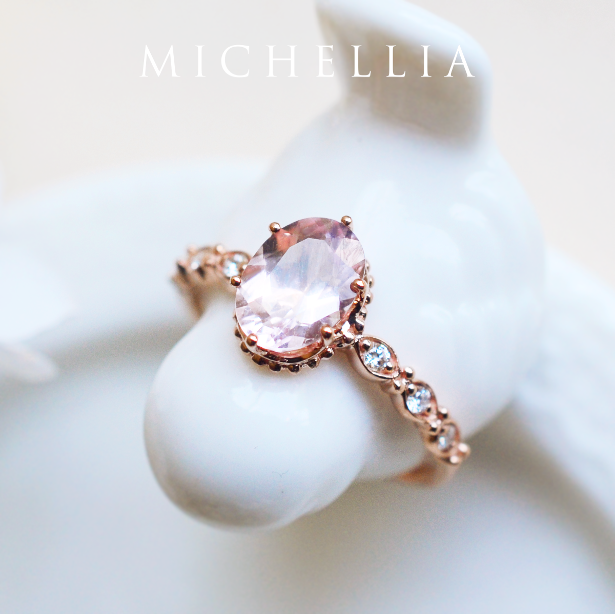 [Evelina] Vintage Classic Crown Oval Engagement Ring in Morganite