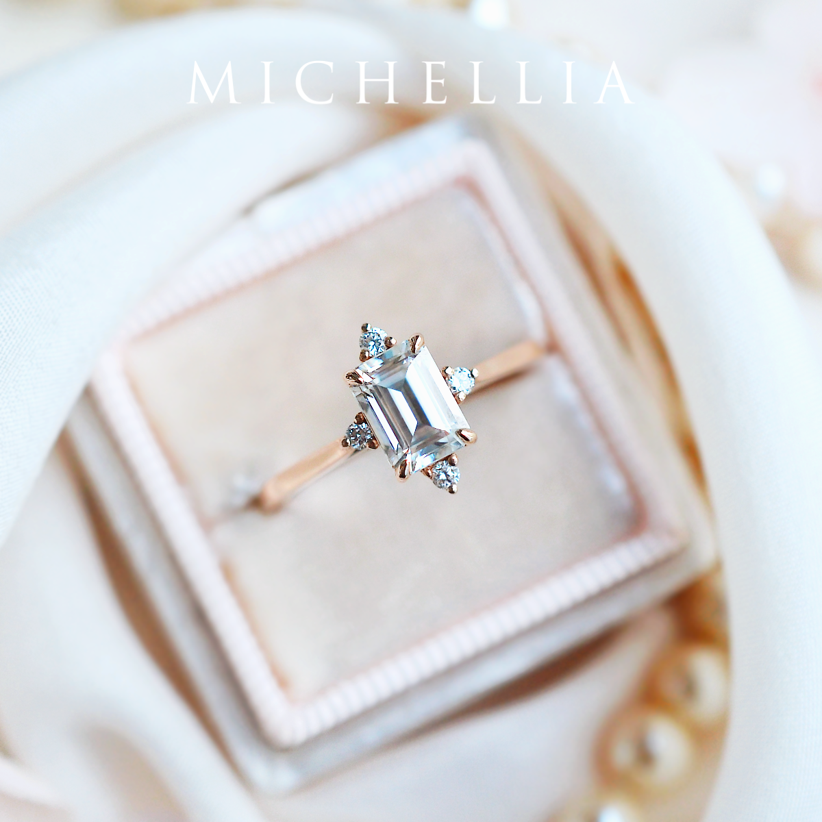 [Justine] Mid Century Emerald Cut Engagement Ring in Diamond / Moissanite