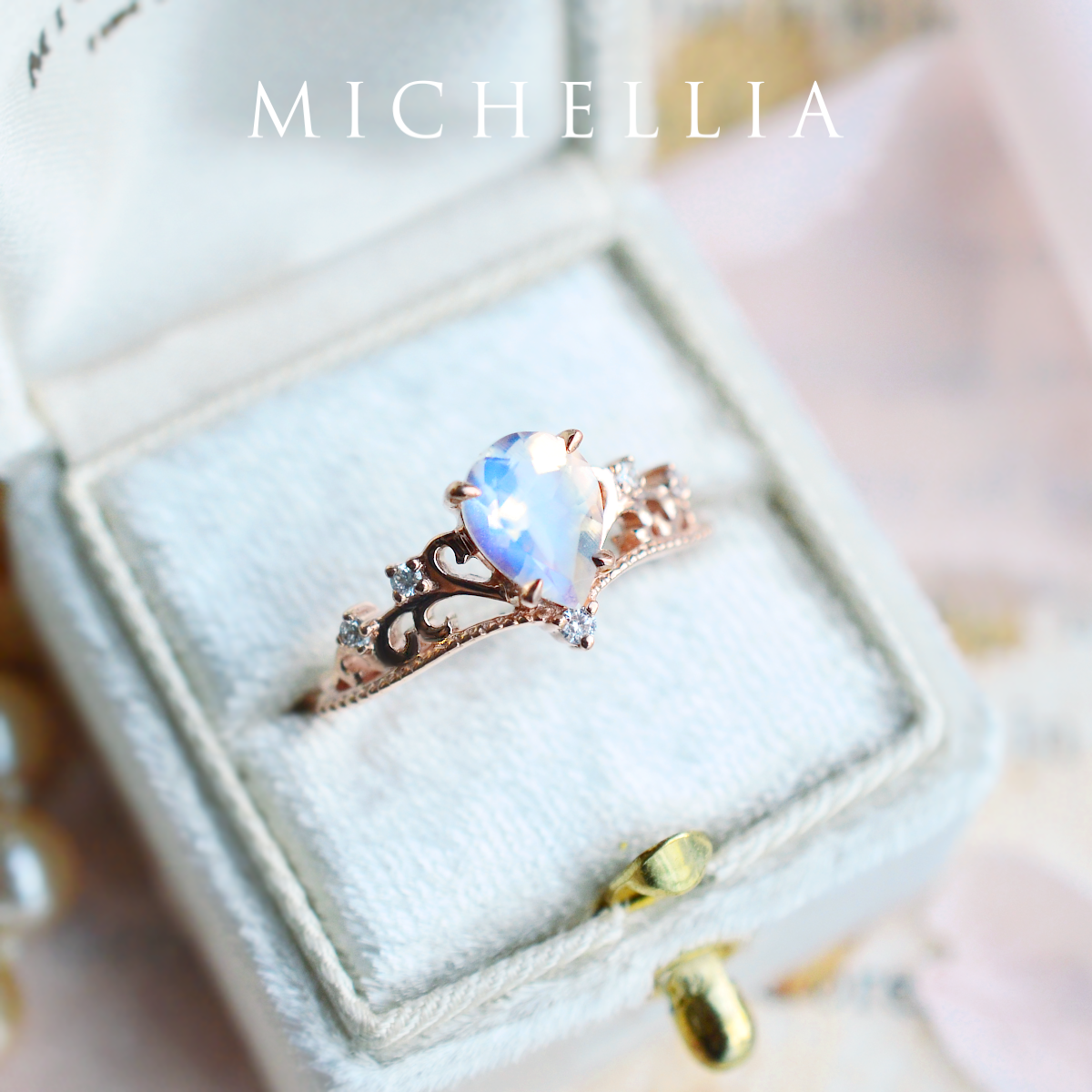[Veronica] Vintage Crown Pear Enagement Ring in Moonstone