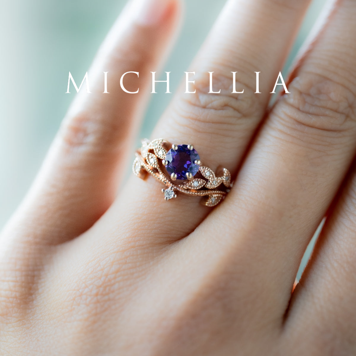 [Dahlia] Petite Floral Engagement Ring in Diamond / Moissanite