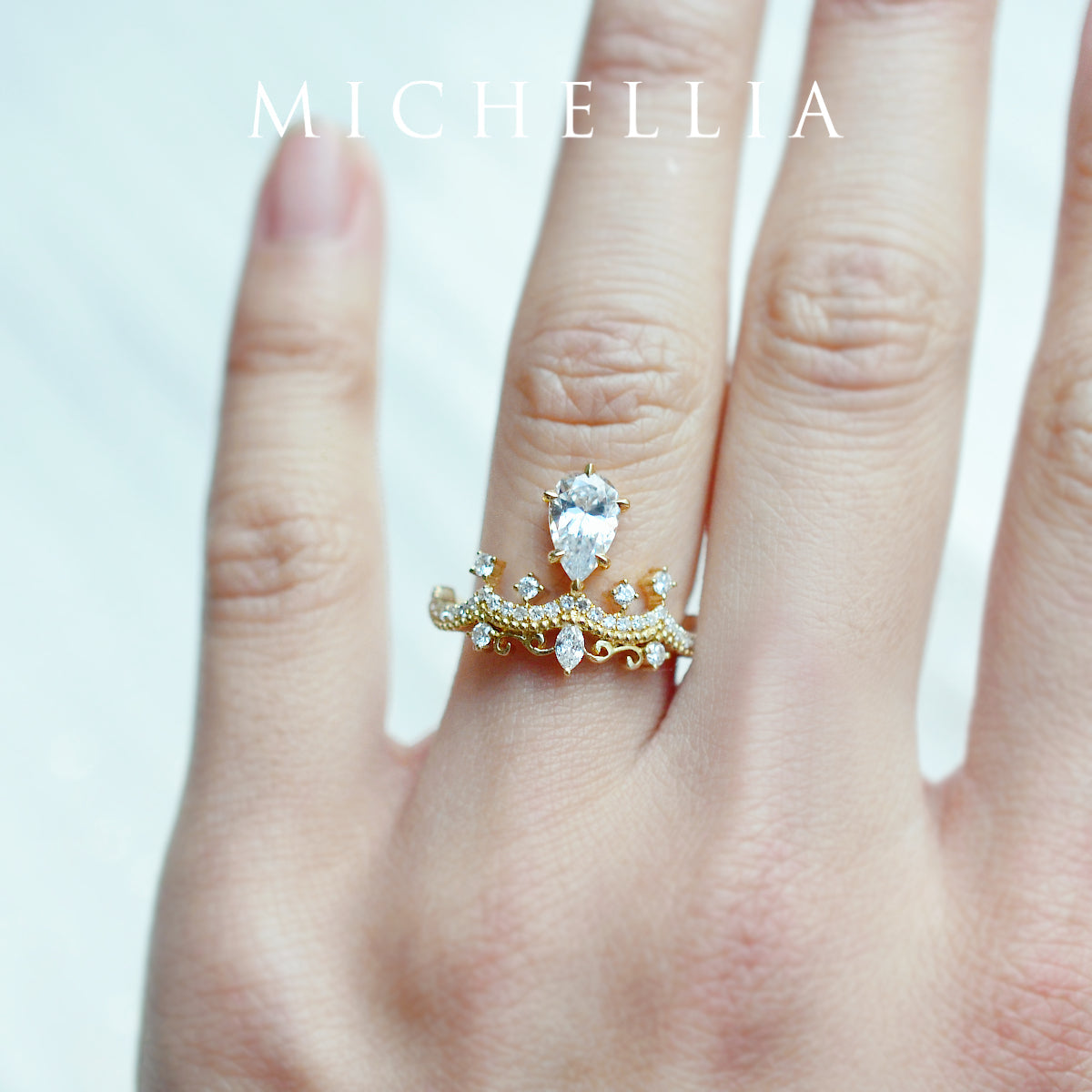 [Antoinette] Vintage Chandelier Engagement Ring in Diamond / Moissanite