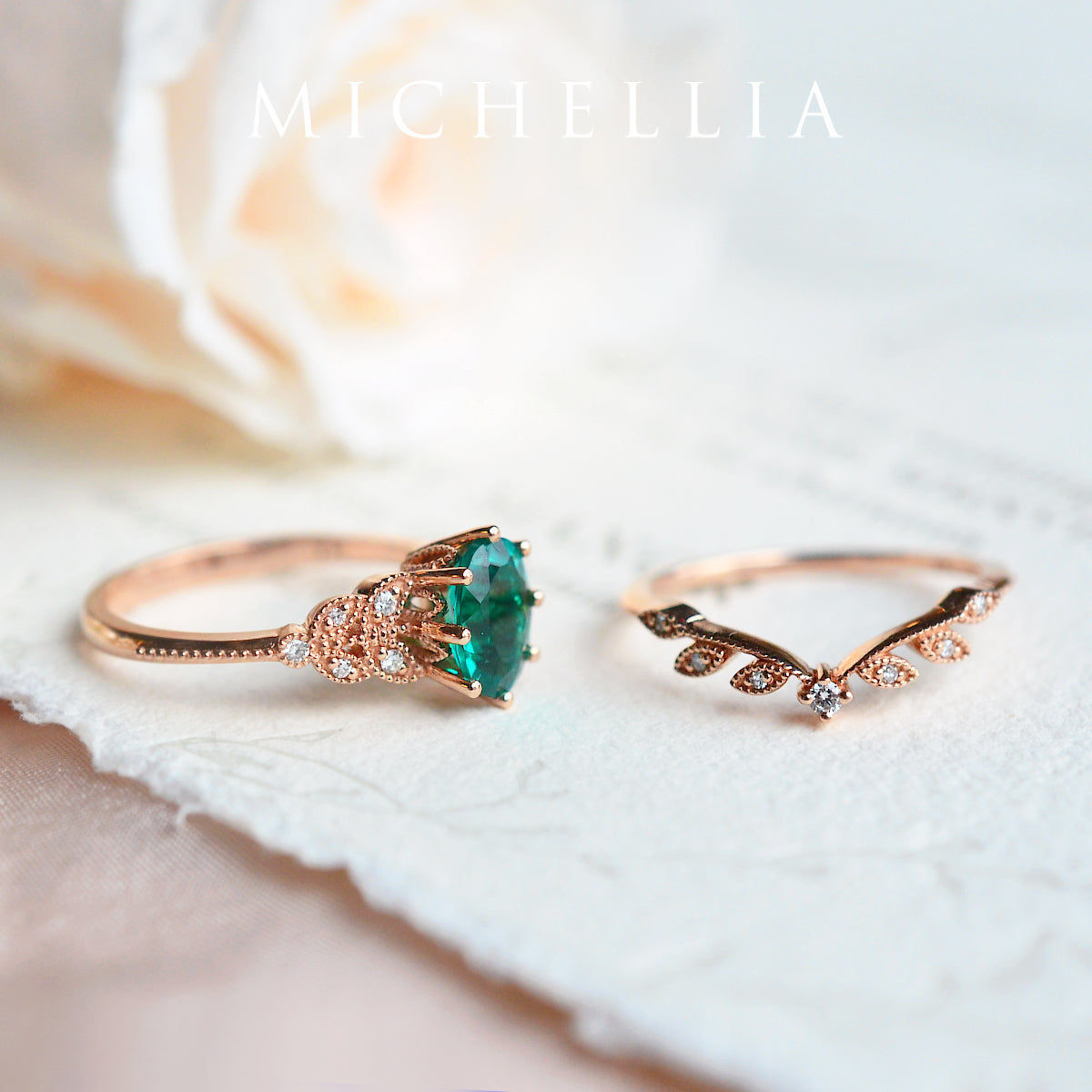 [Olivia] Classic Floral Oval Engagement Ring in Lab Emerald