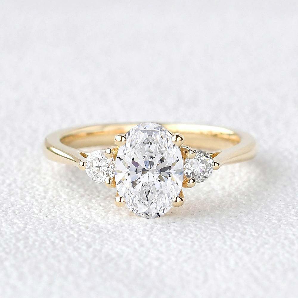 Genevieve’s Essence | 1.5CT Oval Lab‑Grown Diamond Engagement Ring