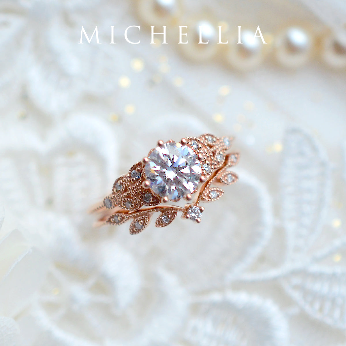 [Kerensa] Classic Floral Engagement Ring in Lab Emerald