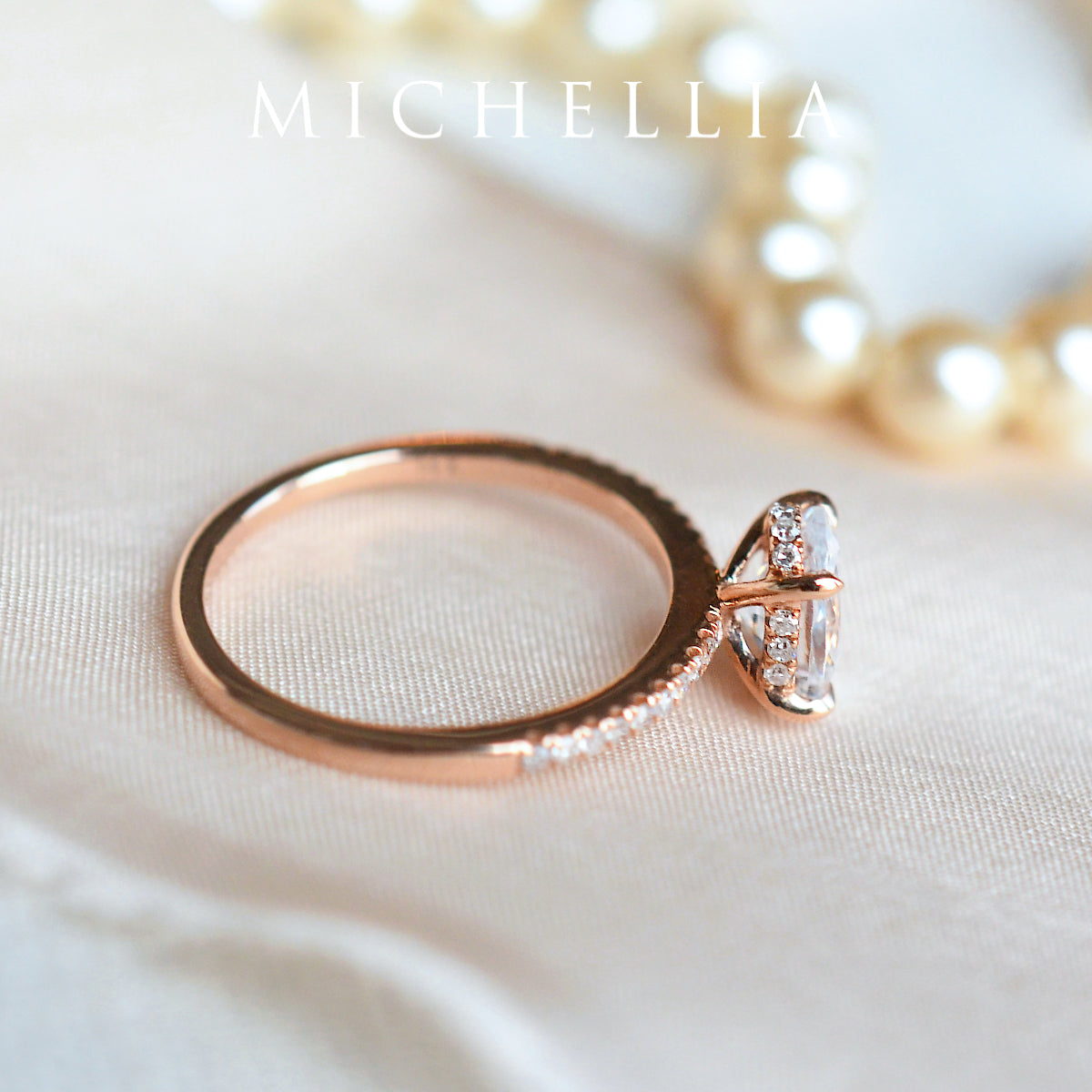 [Elaine] Modern Classic Oval Solitaire Ring in Moonstone