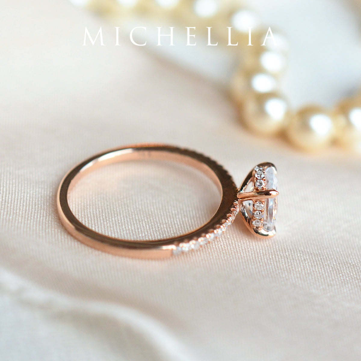 [Elaine] Classic Oval Solitaire Engagement Ring with Hidden Halo in Diamond / Moissanite